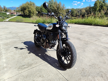Scrambler Ducati Icon Dark 800 cc anno 2020