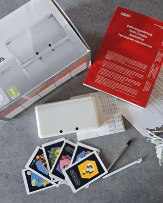 Nintendo 3DS bianca ice white funzionante, segni d