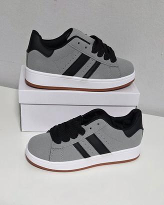 Sneakers donna. Taglia 37