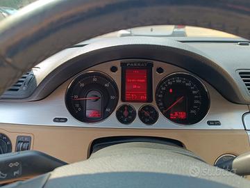 Volkswagen Passat modello highline 2.0