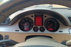 Volkswagen Passat modello highline 2.0