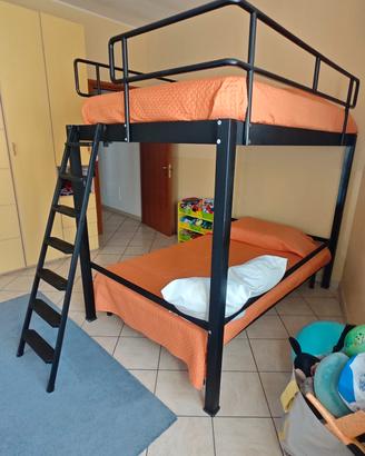 Letto a castello 1 piazza e mezza.