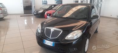 Lancia Ypsilon 1.3 MJT 75 CV Platino