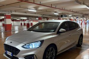 Ford Focus 1.0 ecoboost hybrid ST- Line