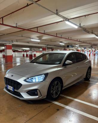 Ford Focus 1.0 ecoboost hybrid ST- Line