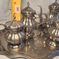 Servizio in Peltro 95%"CC" con
Vassoio Vintage