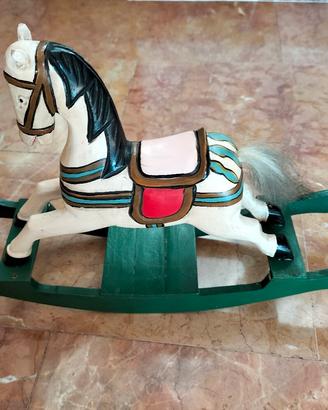 Black Friday Antico cavallo dondolo dipinto a mano
