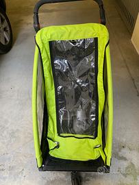 Rimorchio e passeggino per bimbi