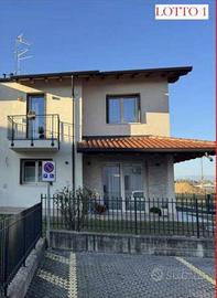 Immobile in asta di 213 m² con 4 locali e box auto