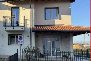 Immobile in asta di 213 m² con 4 locali e box auto