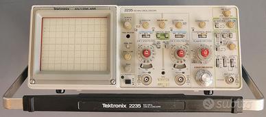 Oscilloscopio Tektronix 2235 100MHz doppia traccia
