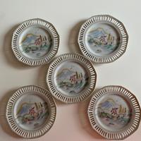 Elegante servizio di n.5 piatti dolce in ceramica