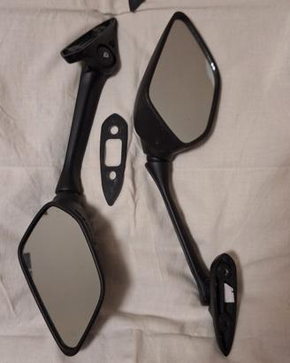 specchiettin yzf r3
