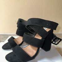 Sandali con tacco Steve Madden scamosciati neri