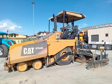 Finitrice Caterpillar AP600D