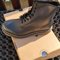 Dr. Martens 