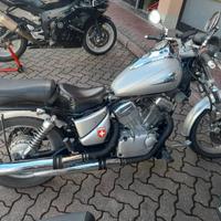 Suzuki VL Intruder 125