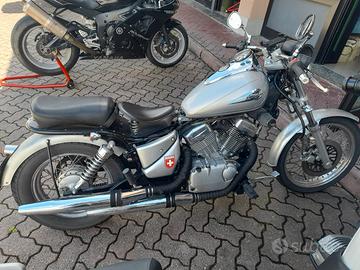 Suzuki VL Intruder 125