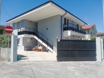 MAGGIO villino al mare giardino privato,centro