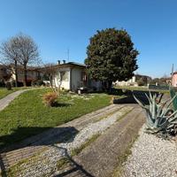 Villa Singola con 800 mq di Giardino