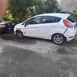 FORD FESTA TITANIUM 2014