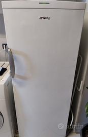 Smeg CV275NE  Congelatore verticale  usato