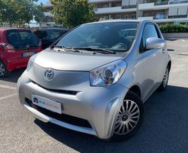 TOYOTA iQ 1.0 CVT Trend