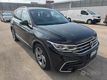 Volkswagen Tiguan 2.0 TDI 150 CV SCR DSG R-Line