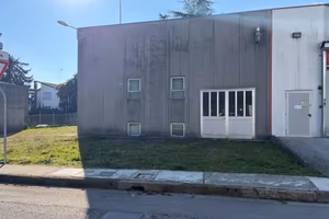 Immobile di 245 m² con più di 5 locali a Pavia di 