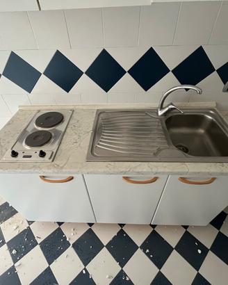 Cucina monoblocco
