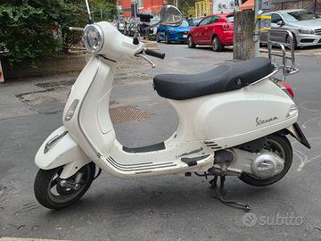 Vespa Piaggio LX 150