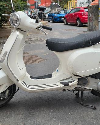 Vespa Piaggio LX 150