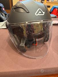 Casco uomo donna nero con custodia marca CGM