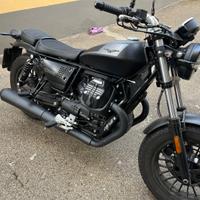 Moto Guzzi V9 bobber