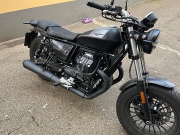 Moto Guzzi V9 bobber