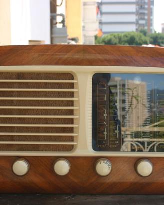 Radio Minerva Iseo 545/6 restaurata