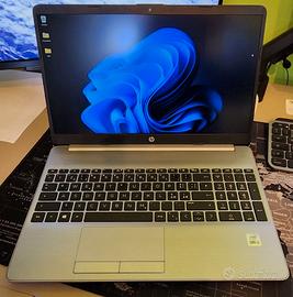 Pc Portatile Hp I5, 256Gb, 16Gb ram Windows 11 Pro