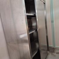 armadio inox con ripiani 