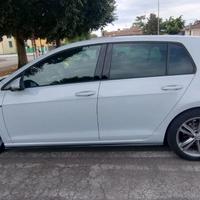 VOLKSWAGEN Golf 7 7.5 R Line 1.0 115CV Automatico