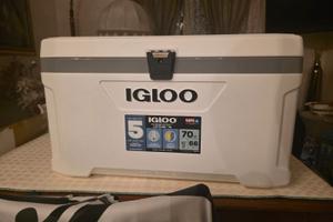 Igloo ghiacciaia latitude marine ultra 70
