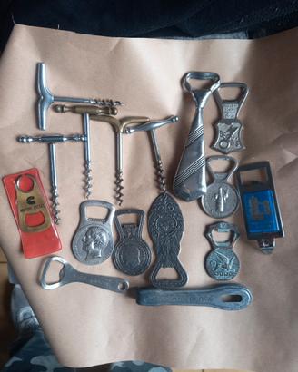 collezione di 16 apribottiglia, vintage. 