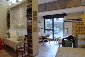 Attività / Licenza di 140 m² con 4 locali a Abbiat