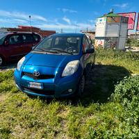 Toyota yaris 2011🚙