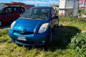 Toyota yaris 2011🚙