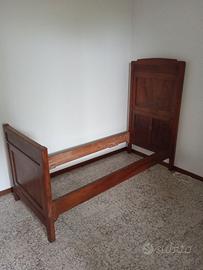 Letto in legno stile antico