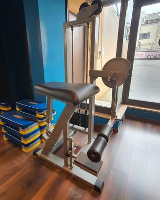 gluteous macchine Technogym  allenamento glutei