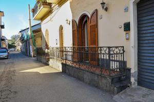 Settimanale o brevi periodi max 30 giorni