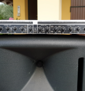 Compressore Behringer composer mdx 2200