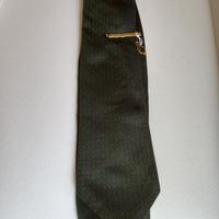 cravatta e fermacravatta