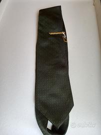 cravatta e fermacravatta